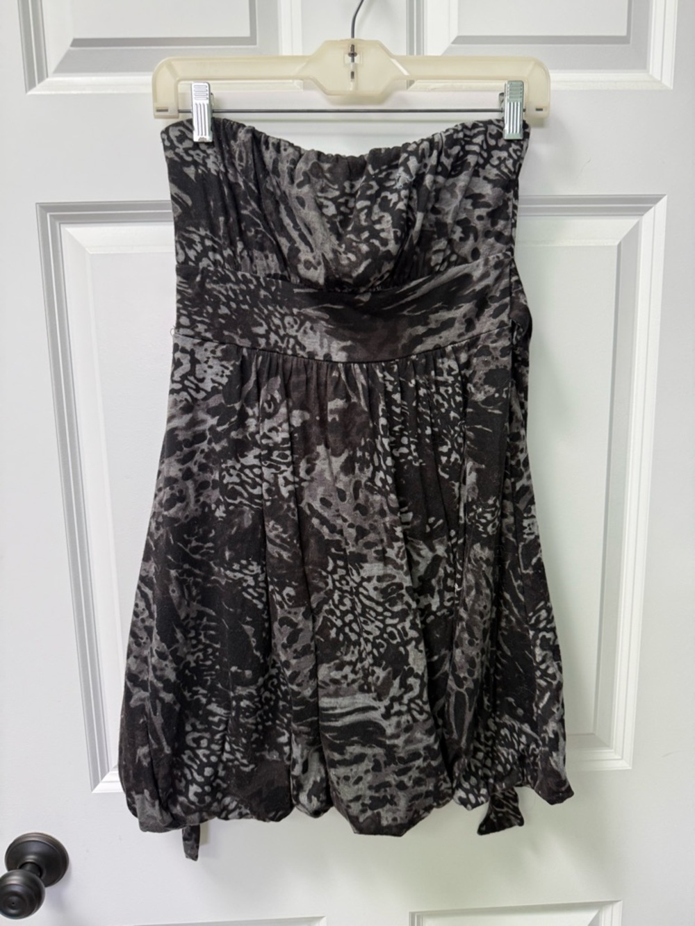 American Rag Strapless Black & Gray Abstract Bubble Hem Dress